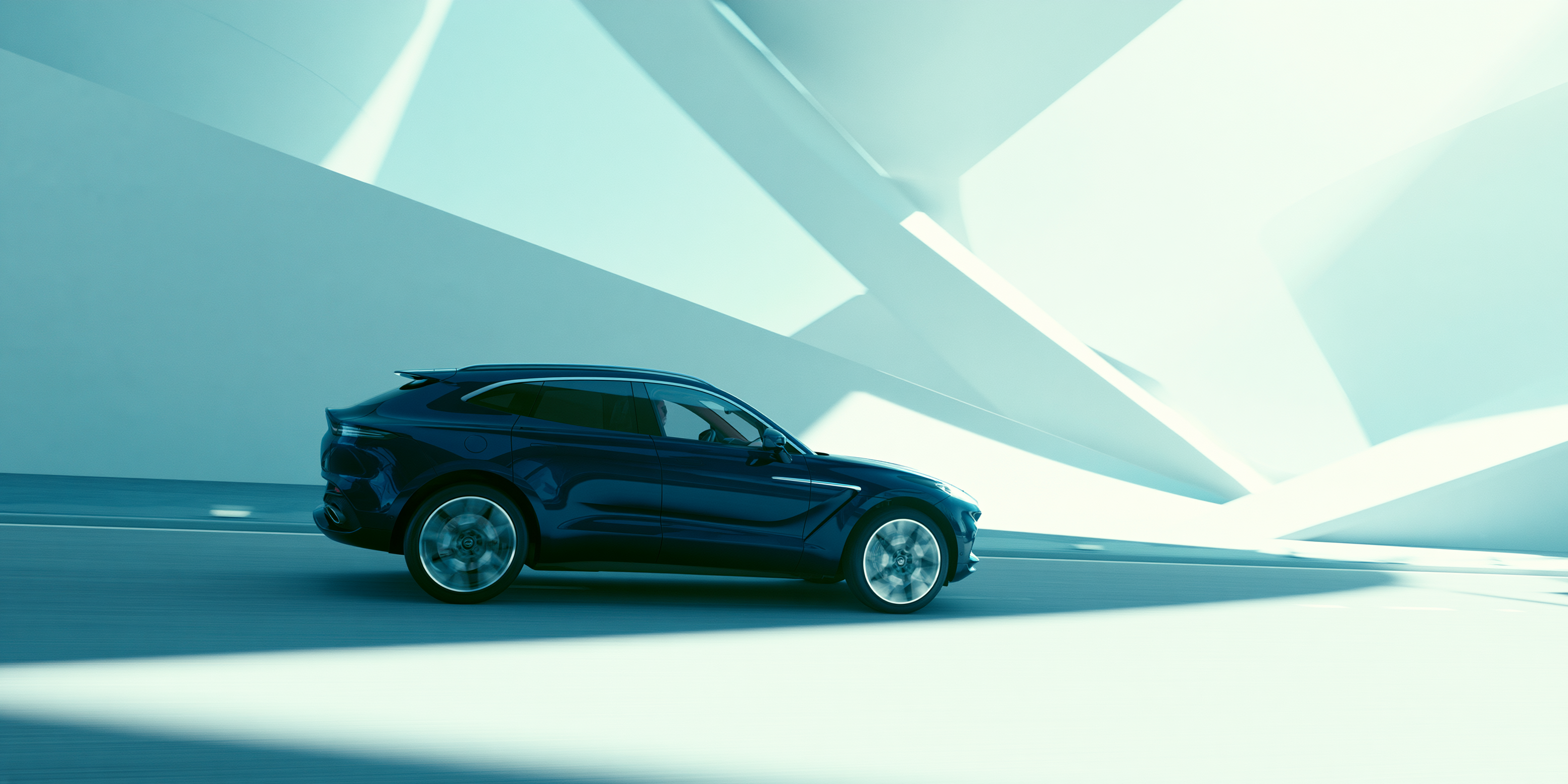 Automobile — rolling shot, bleu nuit, ultra premium